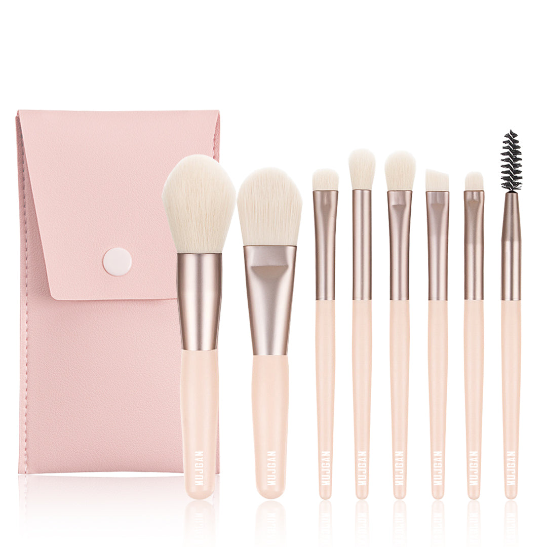 Professional 8 Piece Makeup Brush Set with Bag in Beige