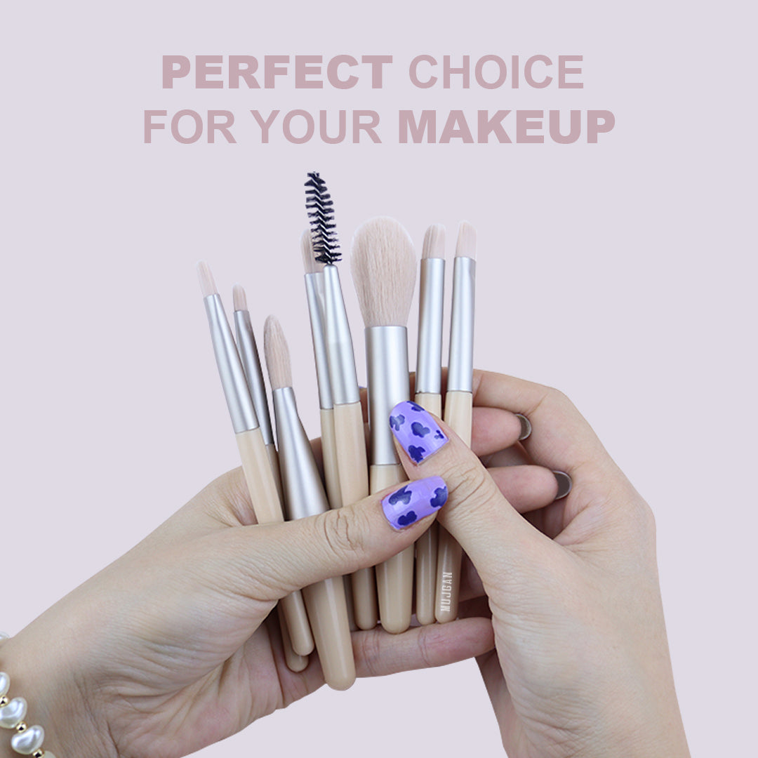 Professional 8 Piece Makeup Brush Set with Bag in Beige