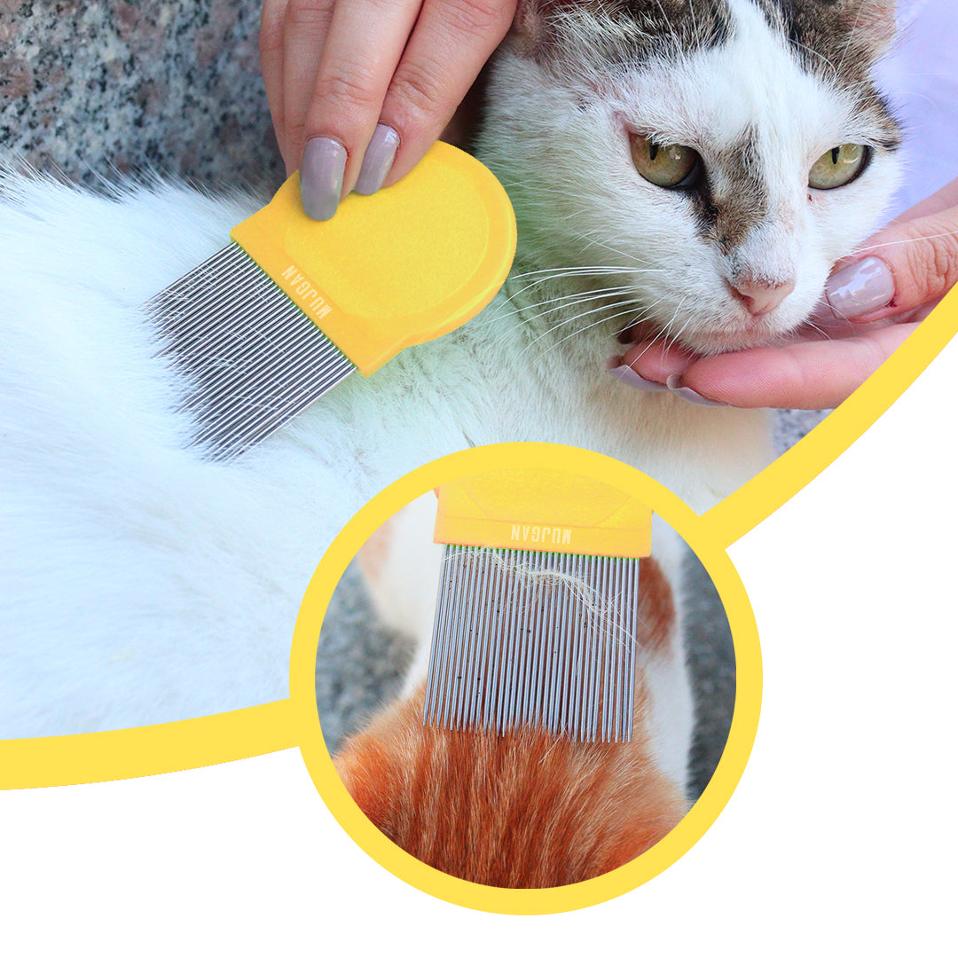 Durable Metal Flea Comb in Yellow for Pet Grooming